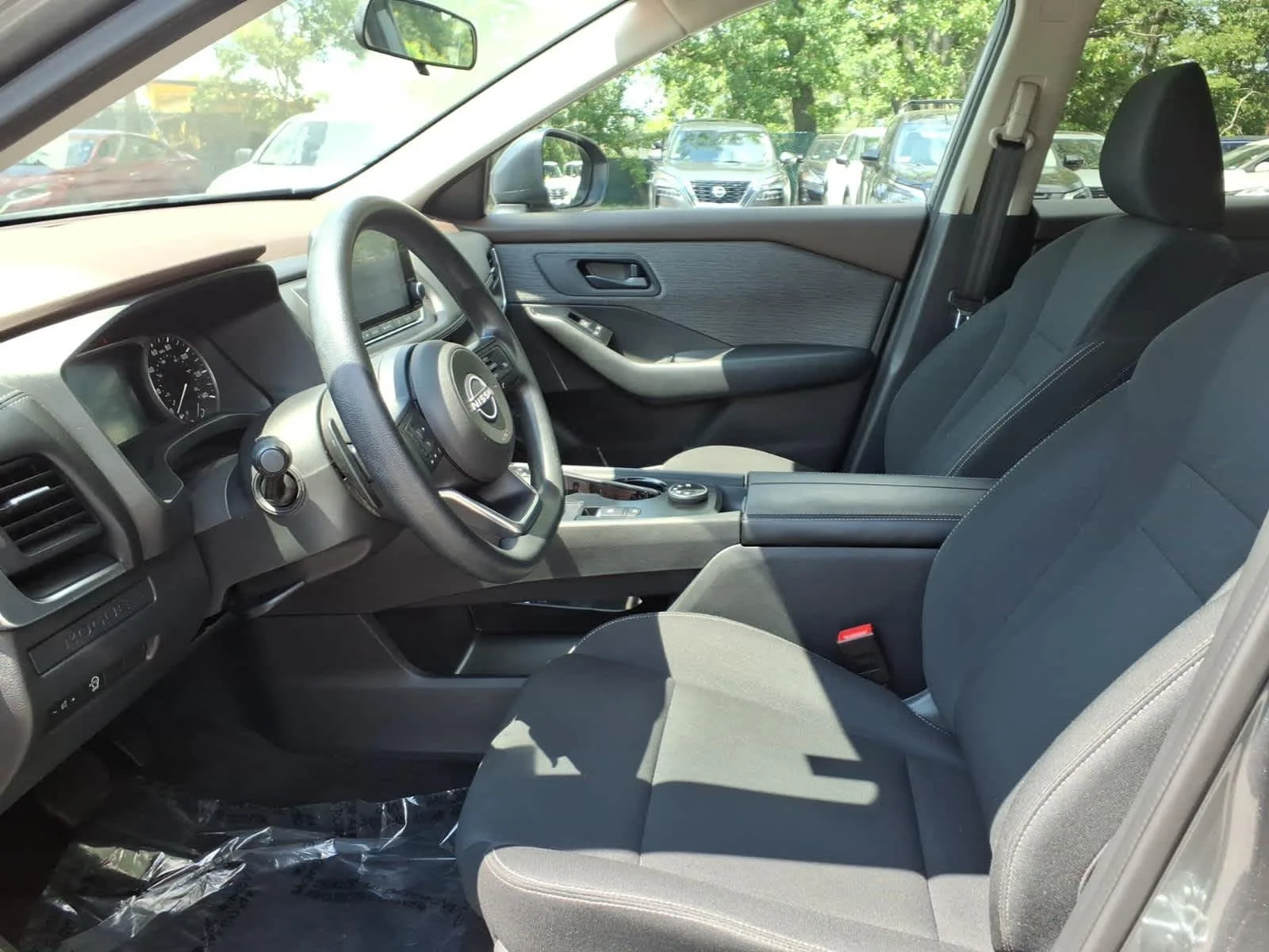 Certified Used 2023 Gun Metallic Nissan S image 17