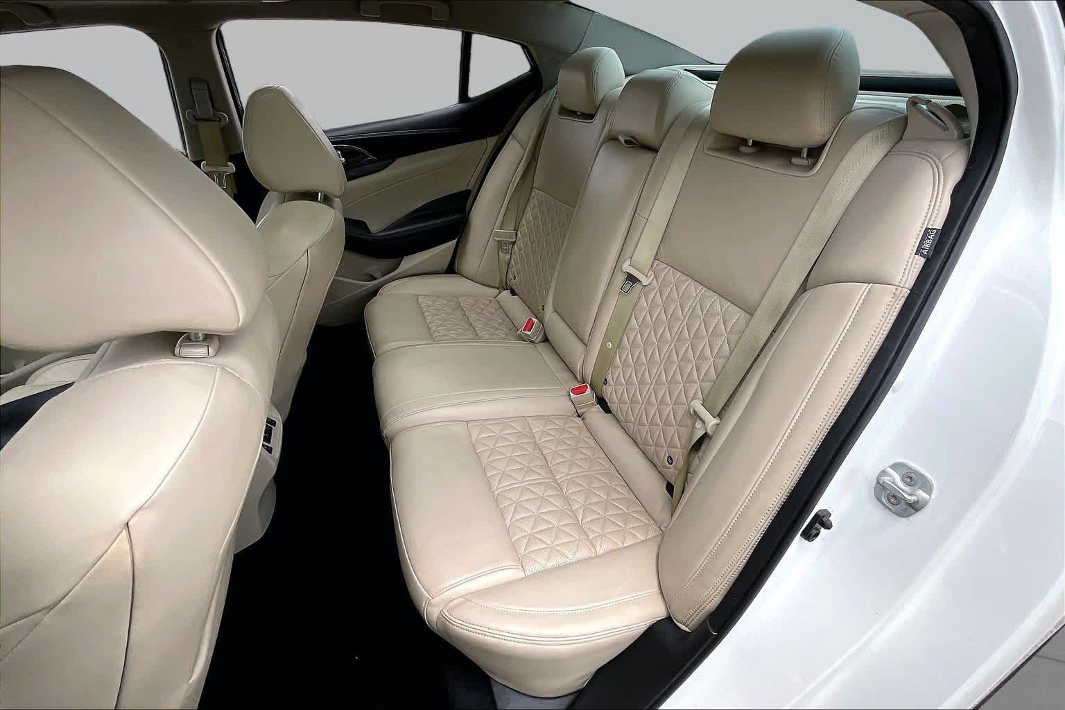 Used 2022 Pearl White Tricoat Nissan Platinum image 20