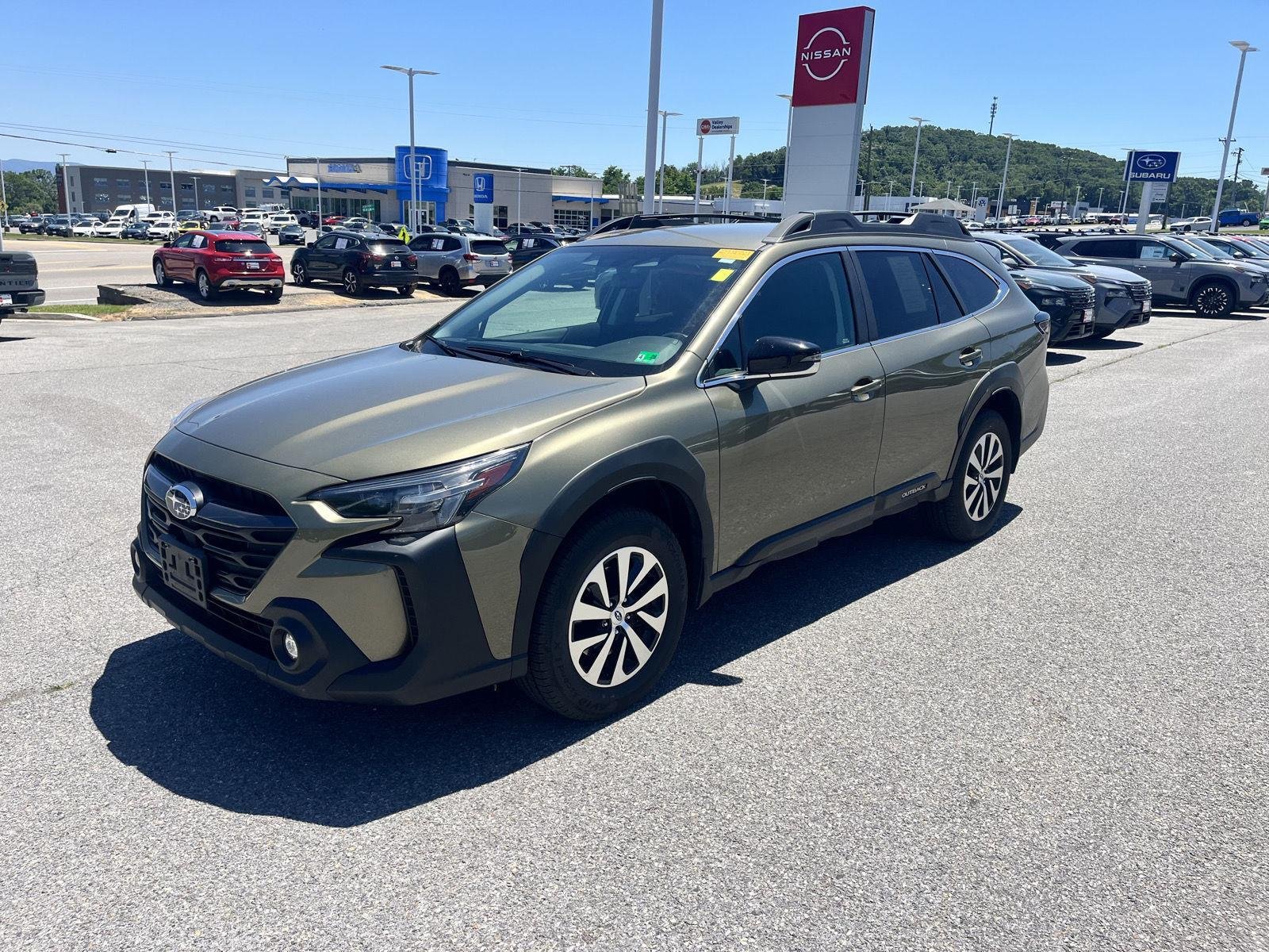 Used 2024 Autumn Green Metallic Subaru Premium image 4
