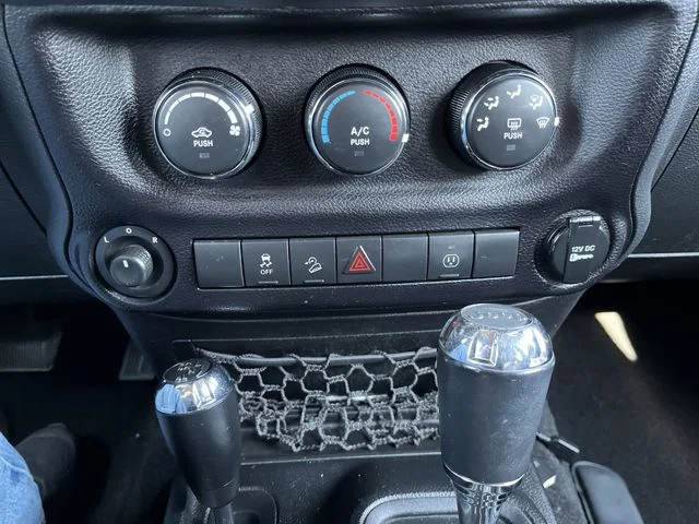 Used 2014 Gray Jeep Sahara image 18