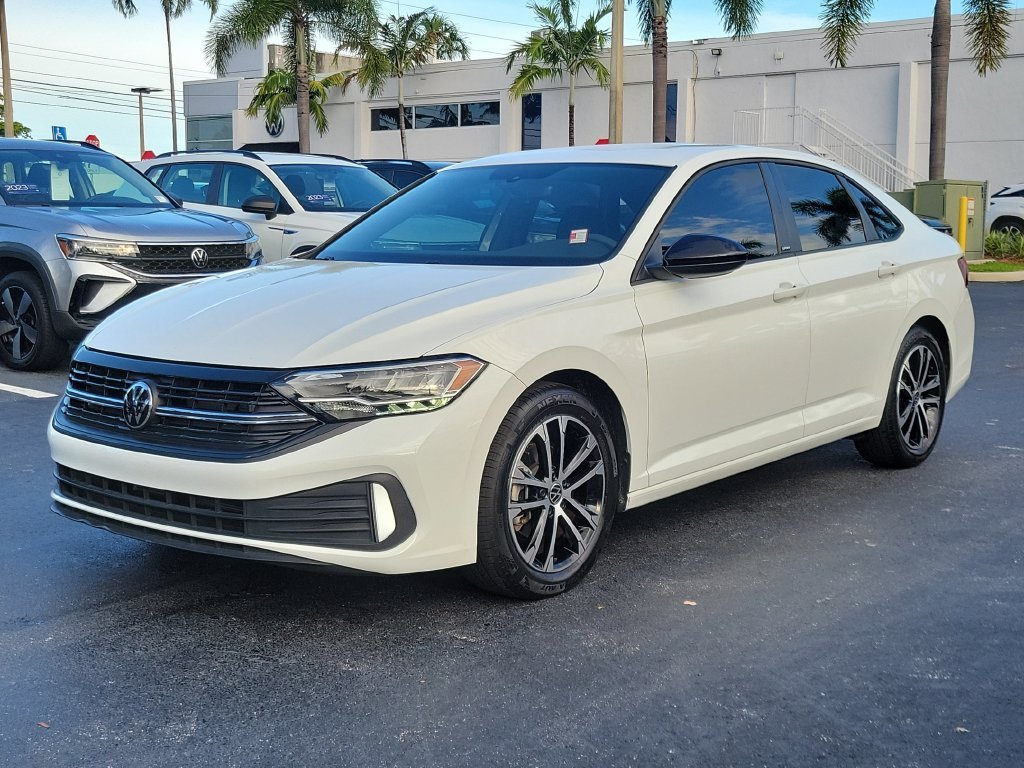 Certified Used 2023 White Volkswagen 1.5T Sport image 2