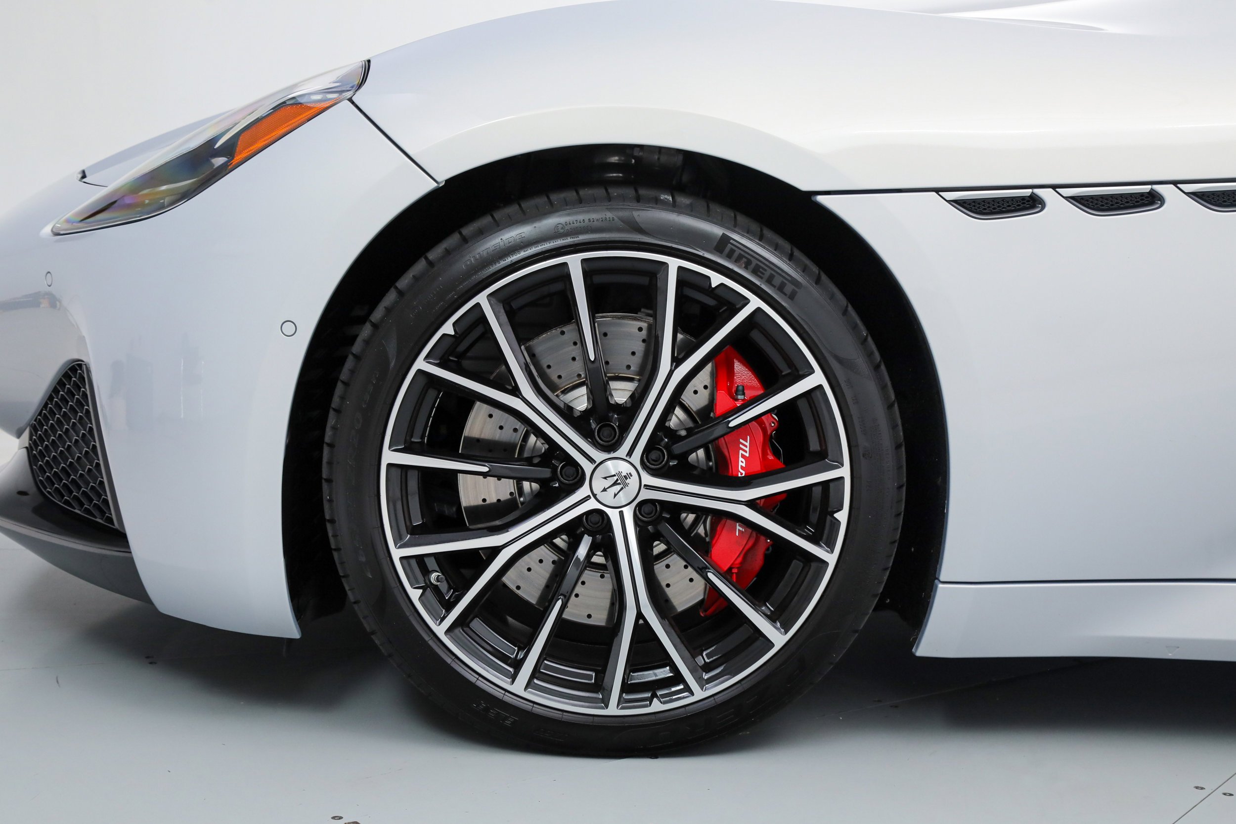 Used 2026 White Maserati  image 25