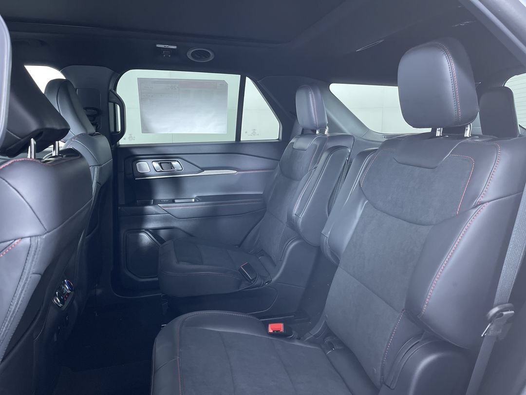 2026 Ford Explorer ST - Photo 23