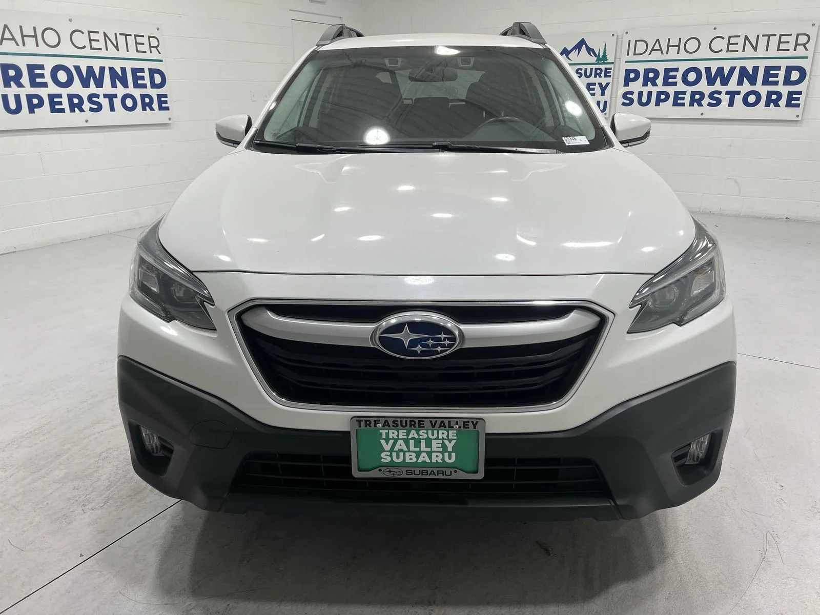 Used 2022 White Subaru Premium image 3