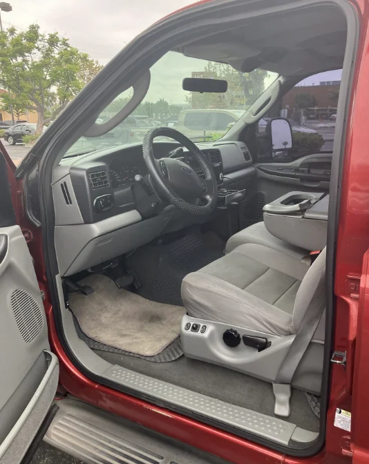 Used 2005 Red Ford XLT image 9