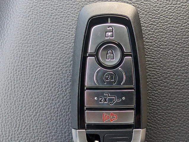 New 2026 Marsh Gray Ford XLT image 28