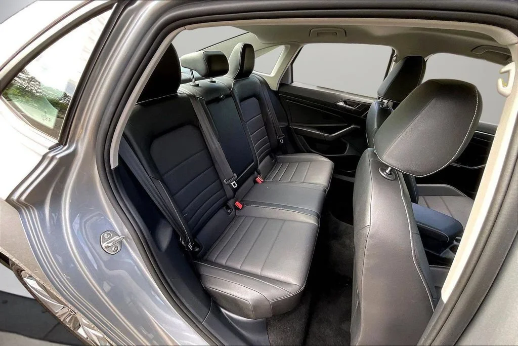 Used 2024 Silver Volkswagen 1.5T SE image 24
