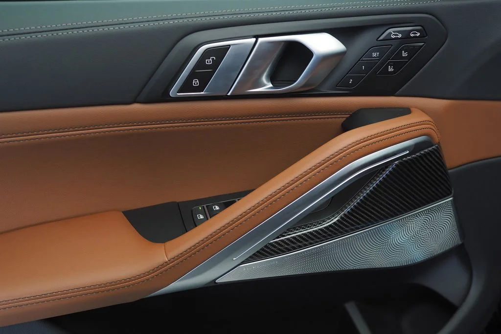 New 2027 Carbon Black Metallic BMW M60i image 7