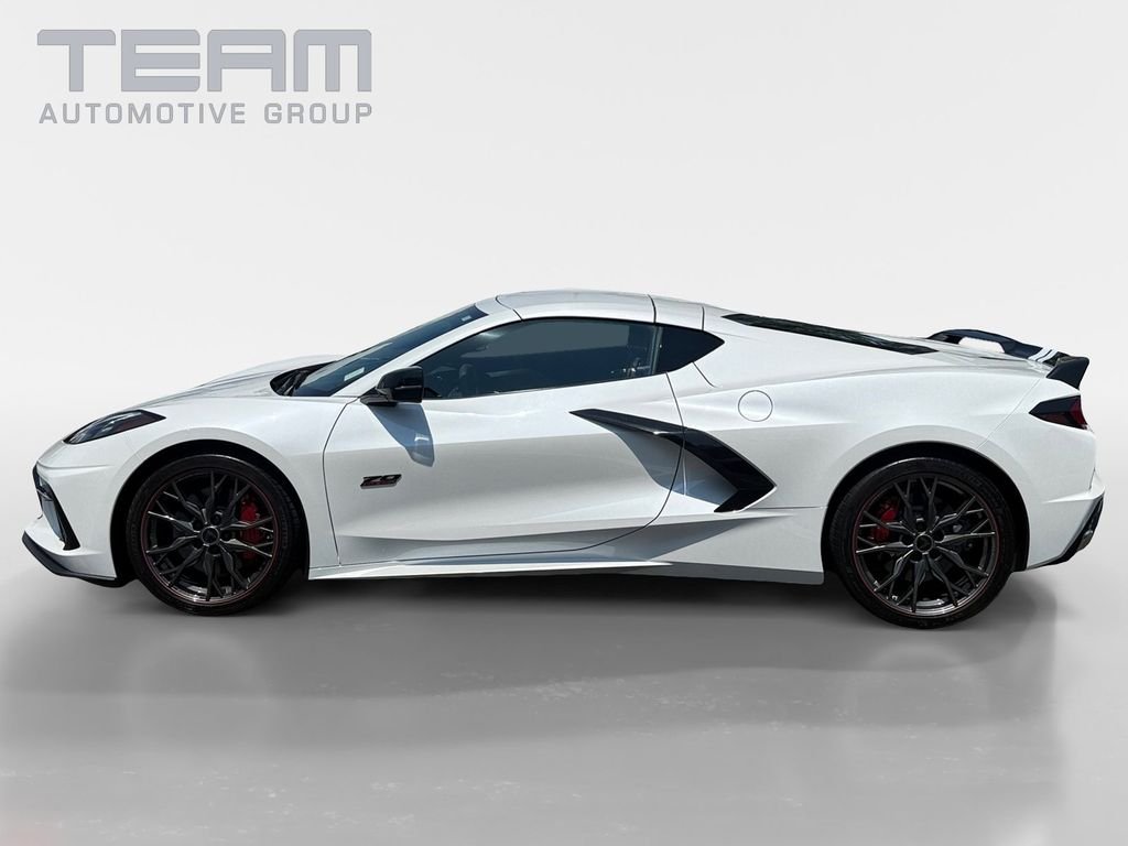 Used 2023 White Chevrolet Stingray image 4
