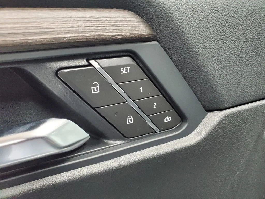 2026 GMC Acadia Denali - Photo 11