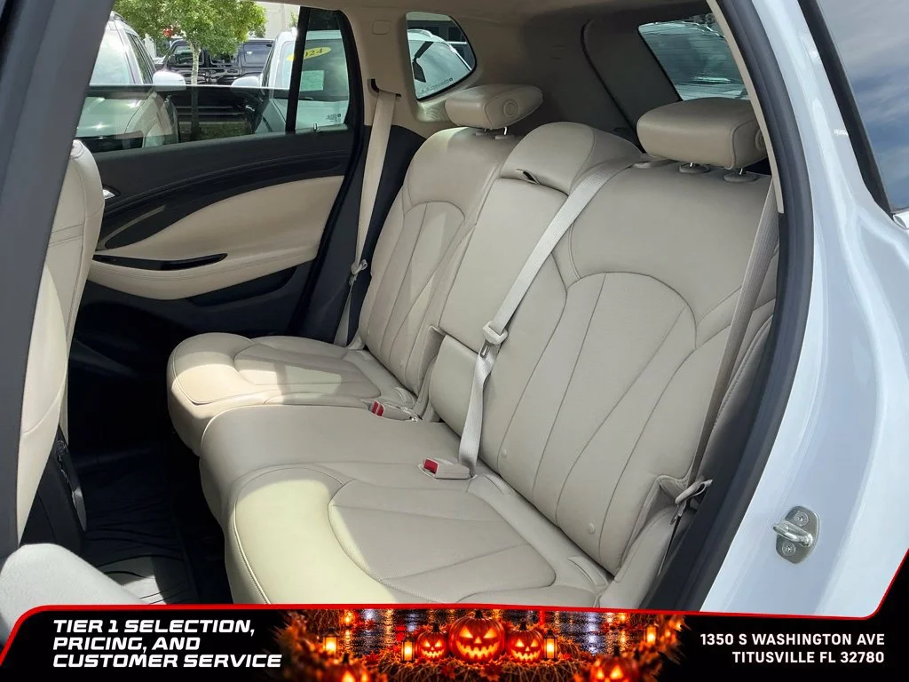 Used 2018 SUMMIT WHITE Buick Essence image 24