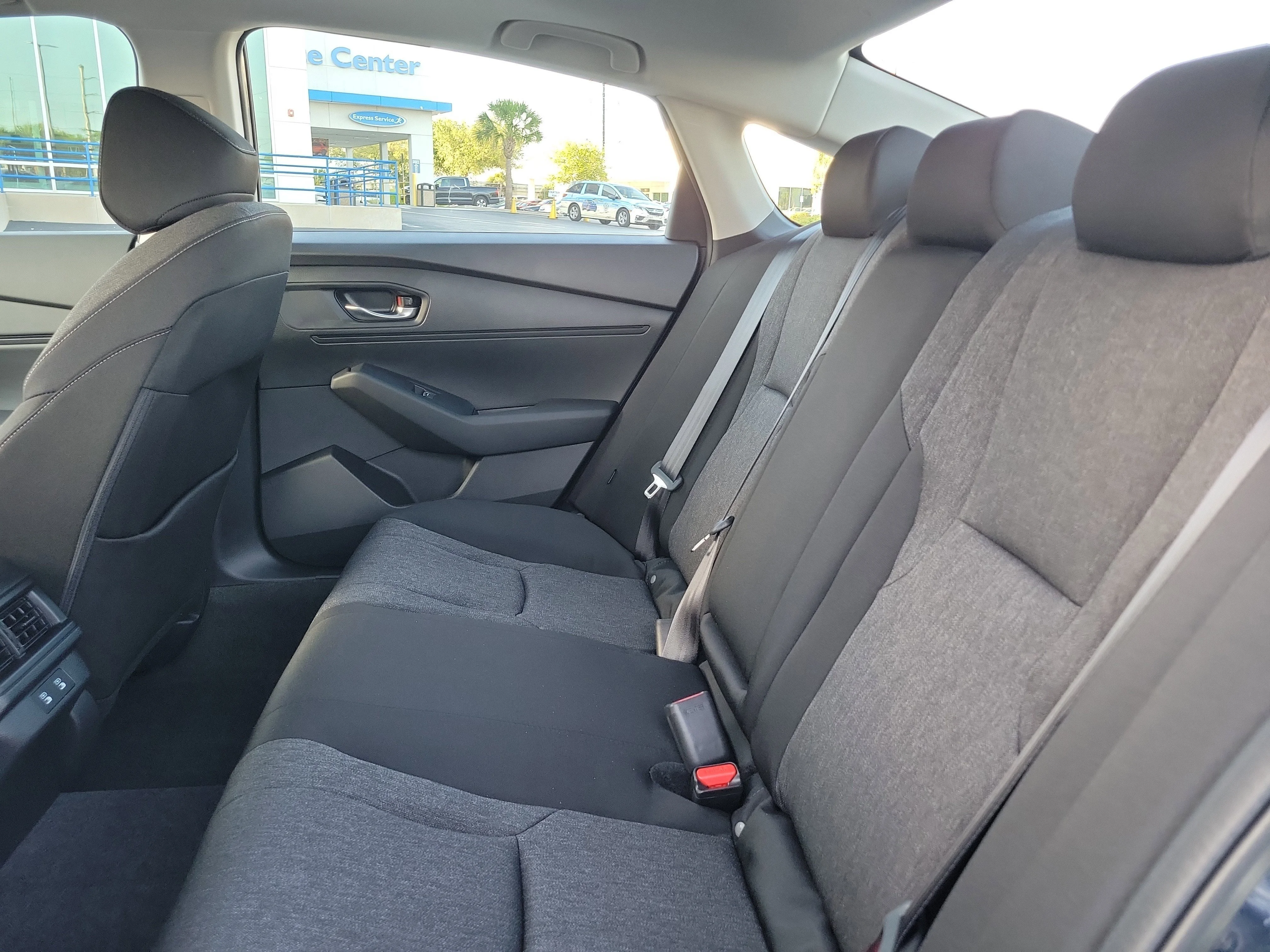 New 2026 Platinum White Pearl Honda SE image 20