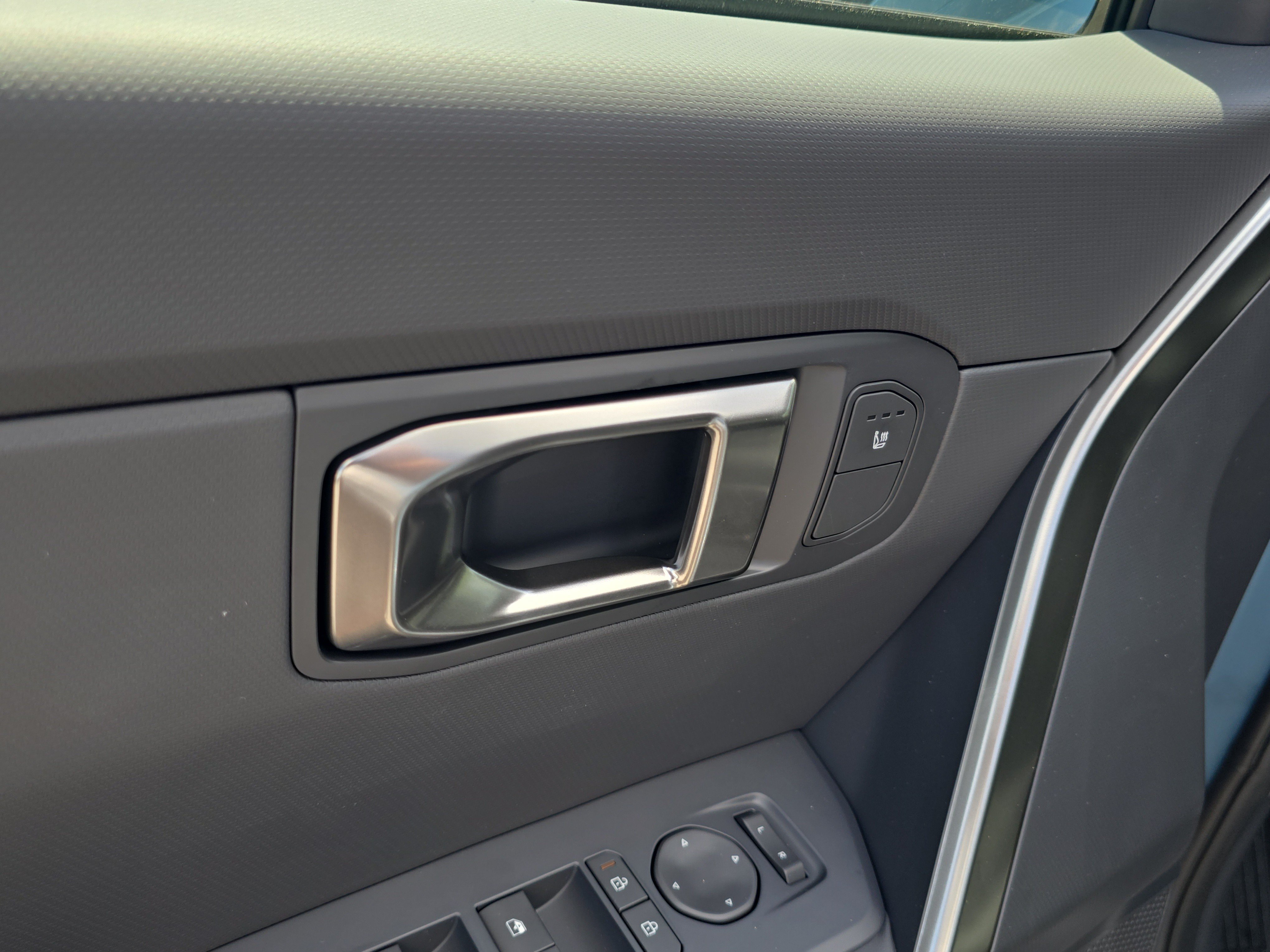 New 2027 Frost Blue / Black Roof Kia X-Line S image 18