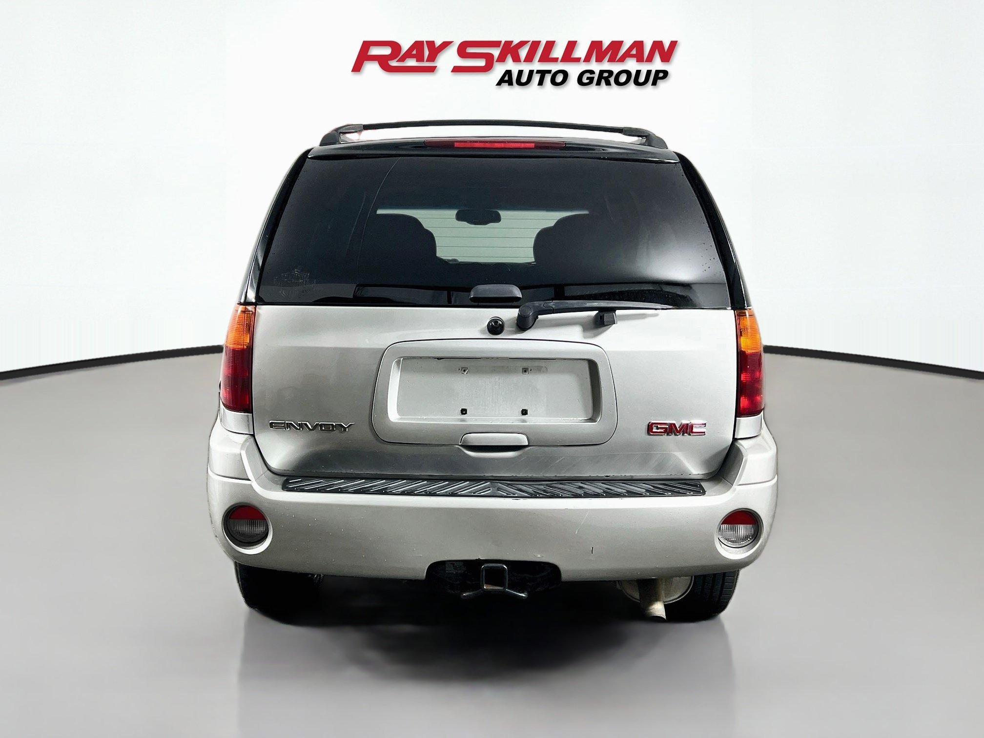 Used 2007 Liquid Silver Metallic GMC SLE image 5