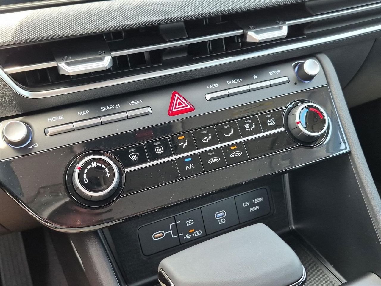 New 2026 Aero Silver Hyundai SE image 27