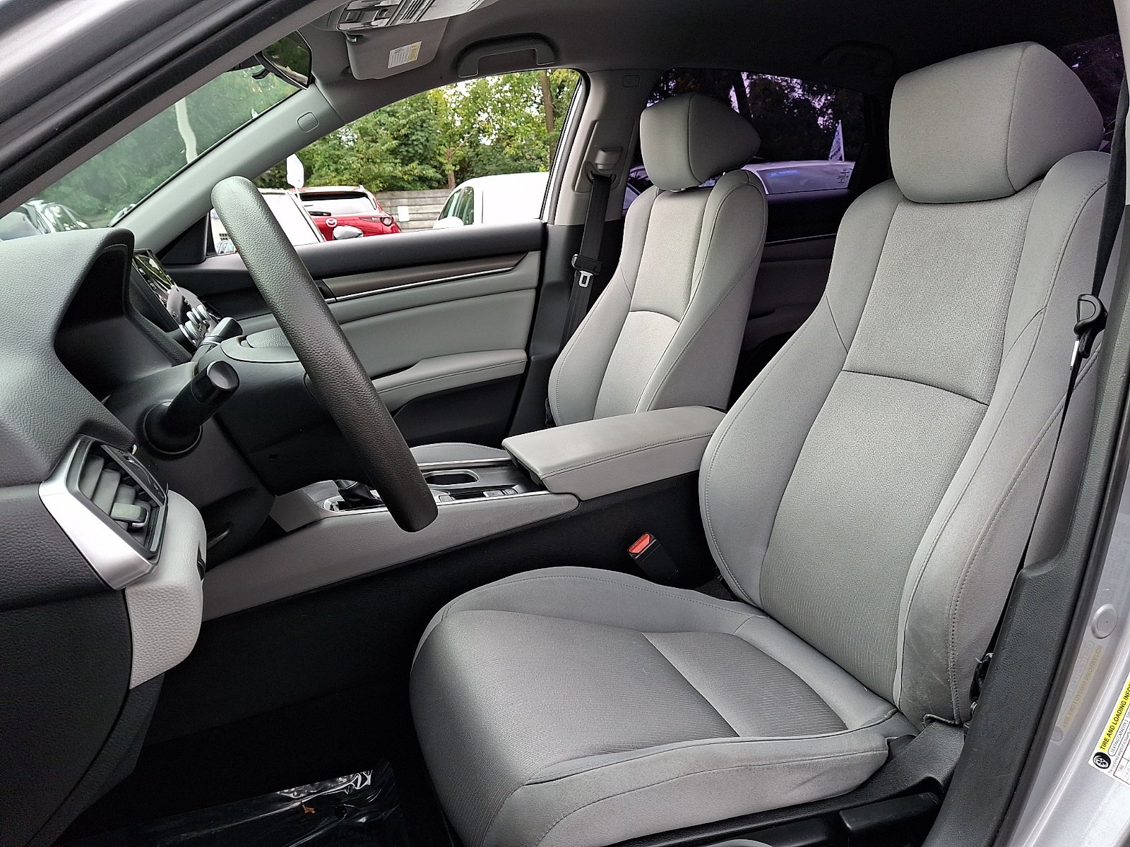 2018 Honda Accord LX - Photo 12