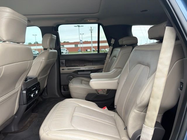 Used 2018 Blue Ford Limited image 9
