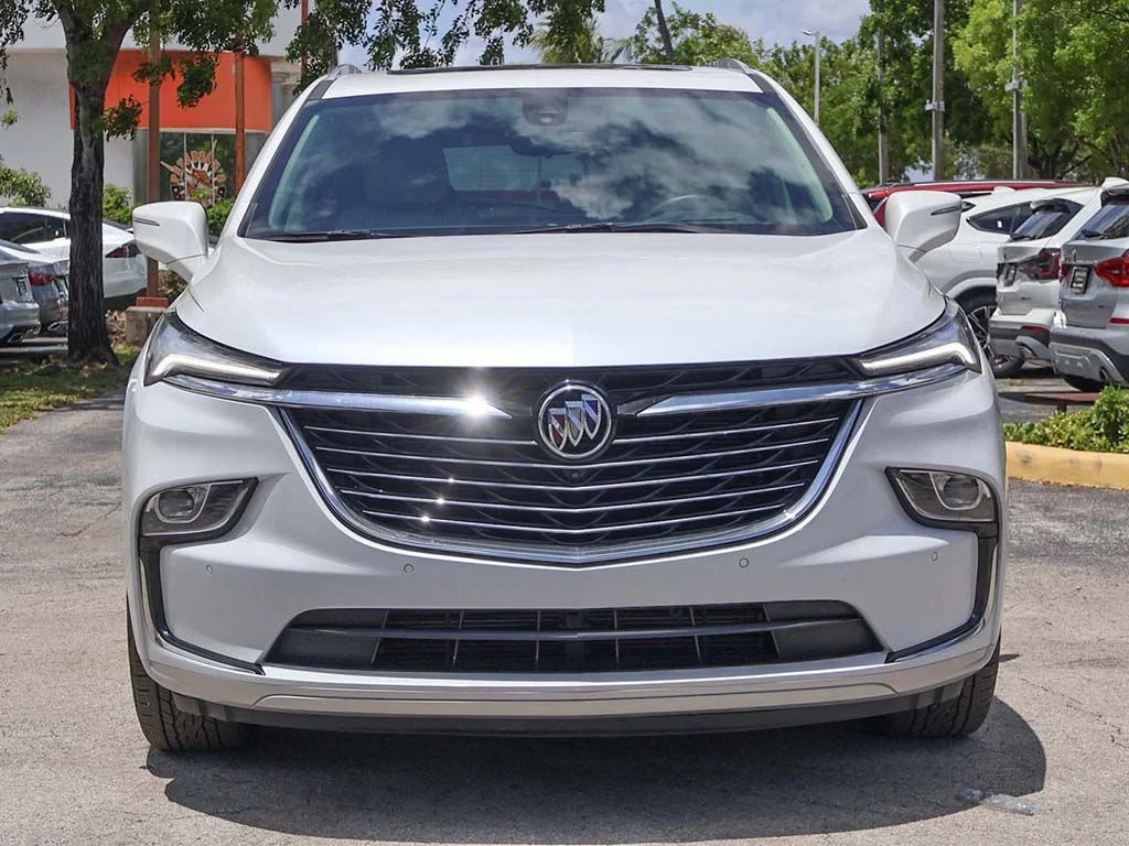 Used 2023 White Buick Premium Group image 15