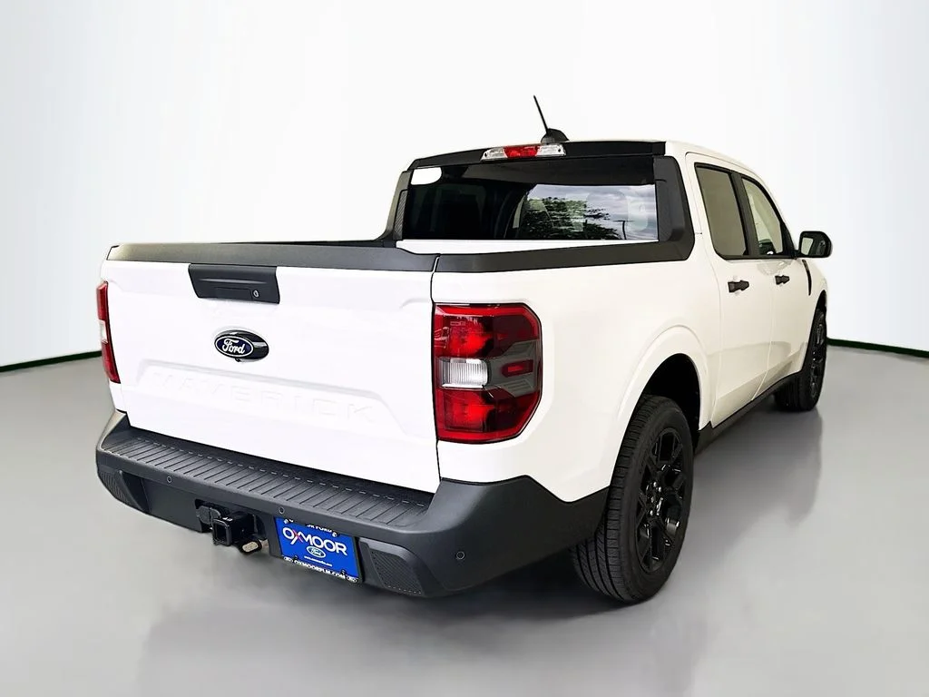 New 2026 Oxford White Ford XLT image 7