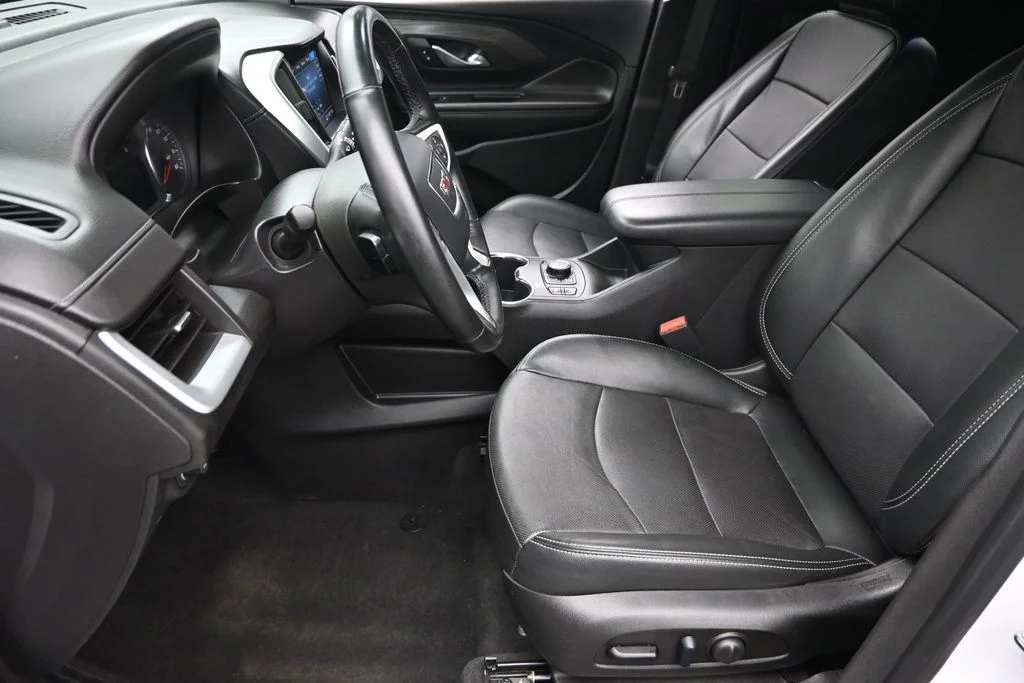 Used 2023 White GMC SLT image 19