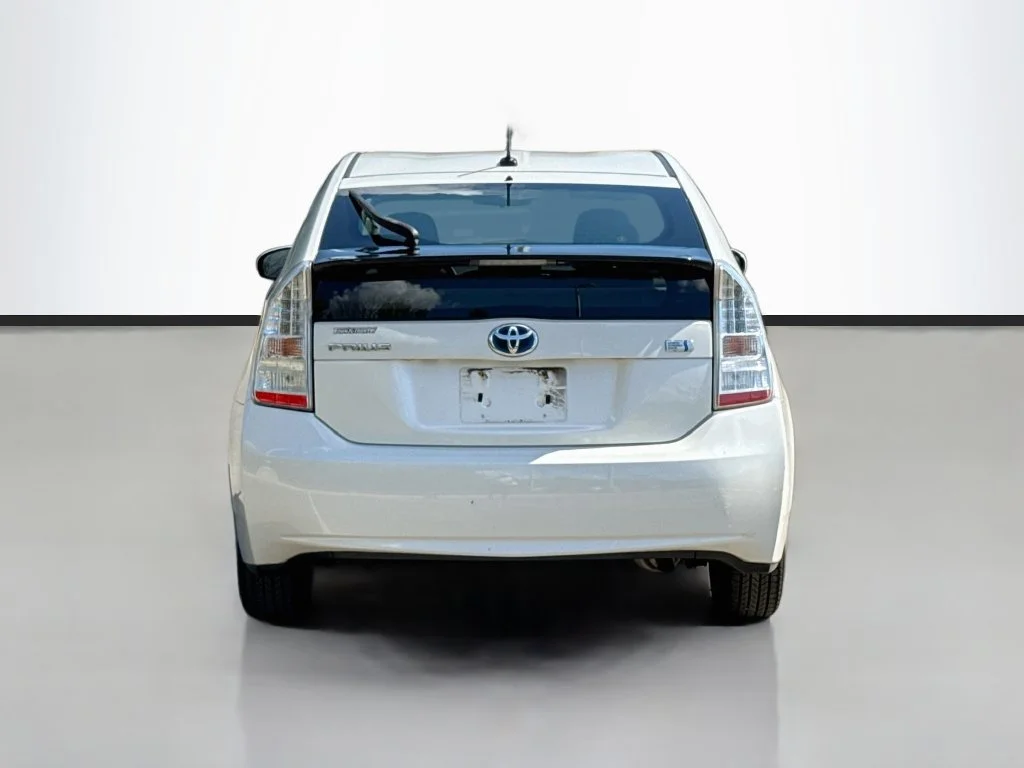Used 2011 Blizzard Pearl Toyota Two image 6