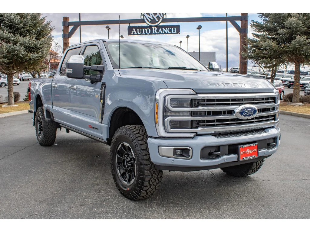 New 2026 Glacier Gray Metallic Tri-Coat Ford Platinum image 2