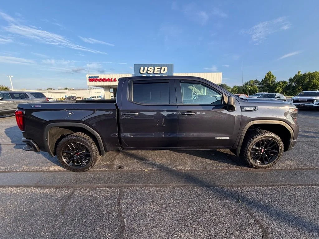 Used 2022 Titanium Rush Metallic GMC Elevation image 9