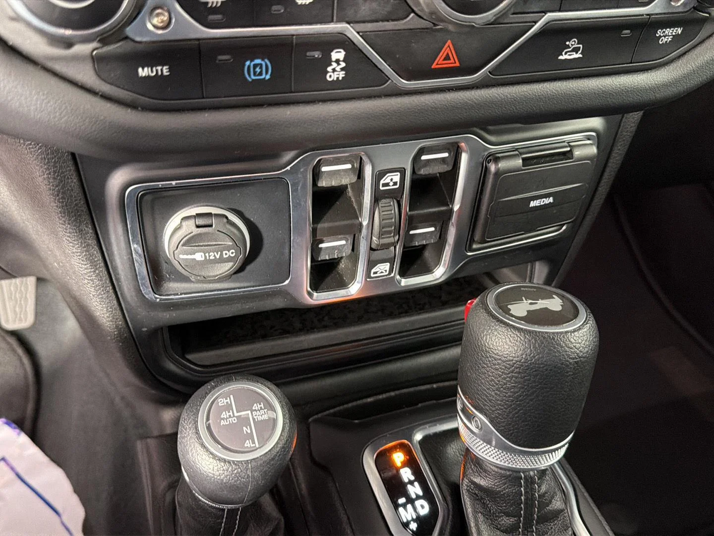 Used 2024 Firecracker Red Clearcoat Jeep Sahara image 38