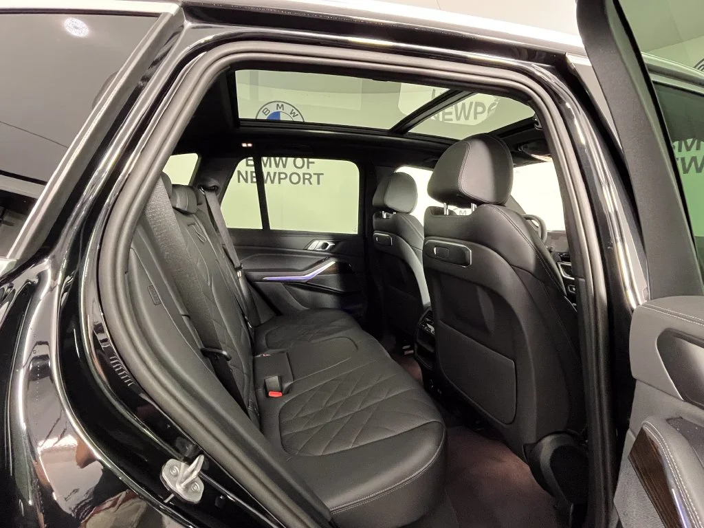 Certified Used 2024 Black Sapphire Metallic BMW xDrive40i image 21
