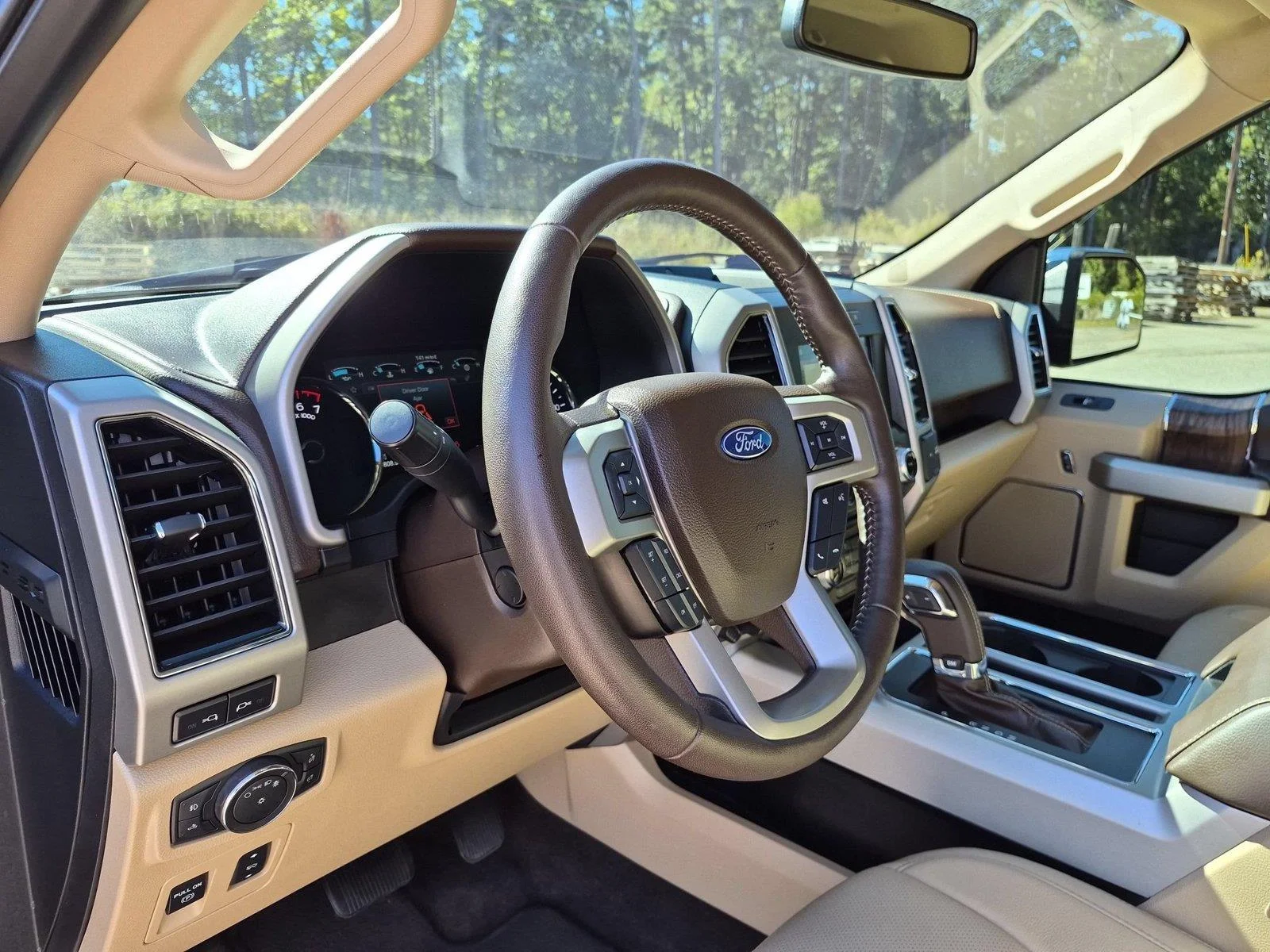 Used 2018 Blue Jeans Metallic Ford LARIAT image 18