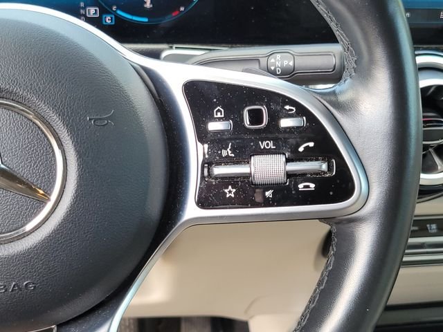 Used 2022 Black Mercedes-Benz GLB 250 image 29