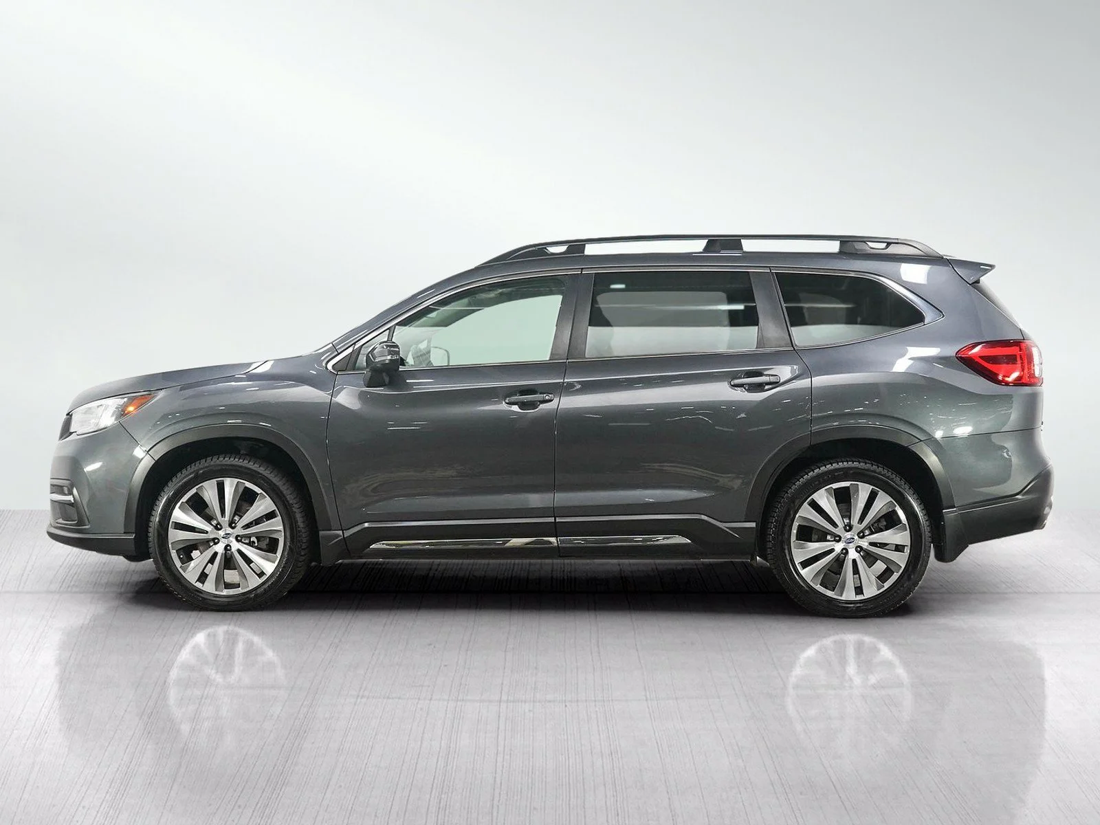 Used 2020 Subaru Ascent Limited with VIN 4S4WMAMD5L3430431 for sale in Minneapolis, Minnesota