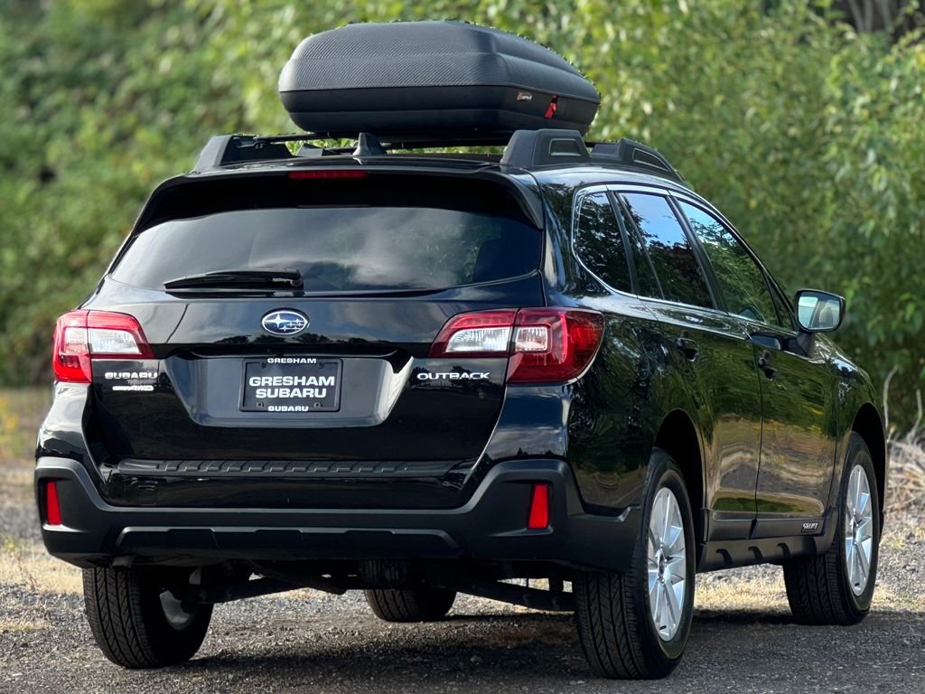 Used 2018 Crystal Black Silica Subaru 2.5i Premium image 7