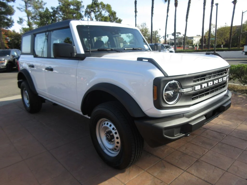 2025 Ford Bronco 4-Door Base - Photo 7