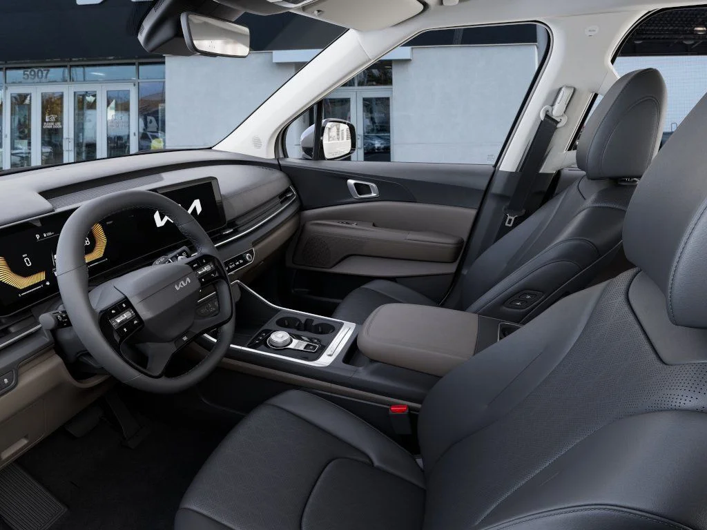 New 2027 Snow White Pearl Kia EX image 17