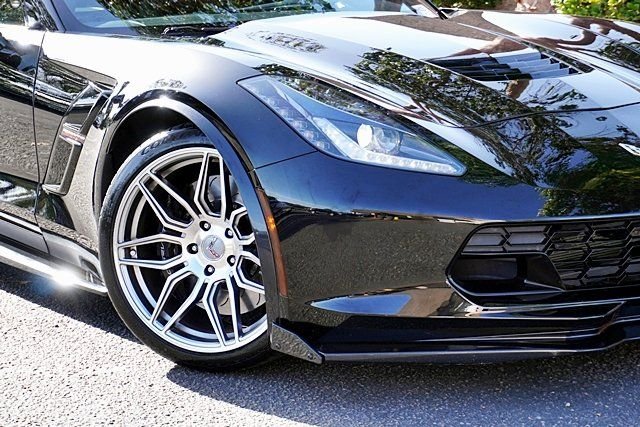Used 2019 Black Chevrolet Grand Sport image 3