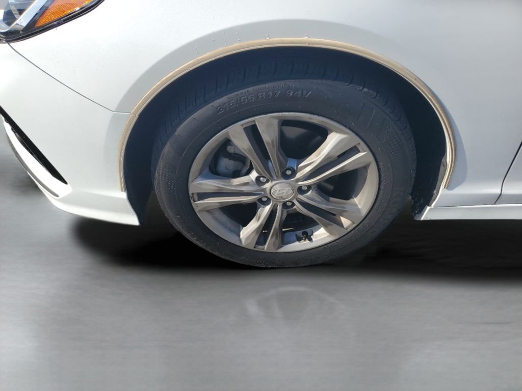 Used 2018 White Hyundai SEL image 24