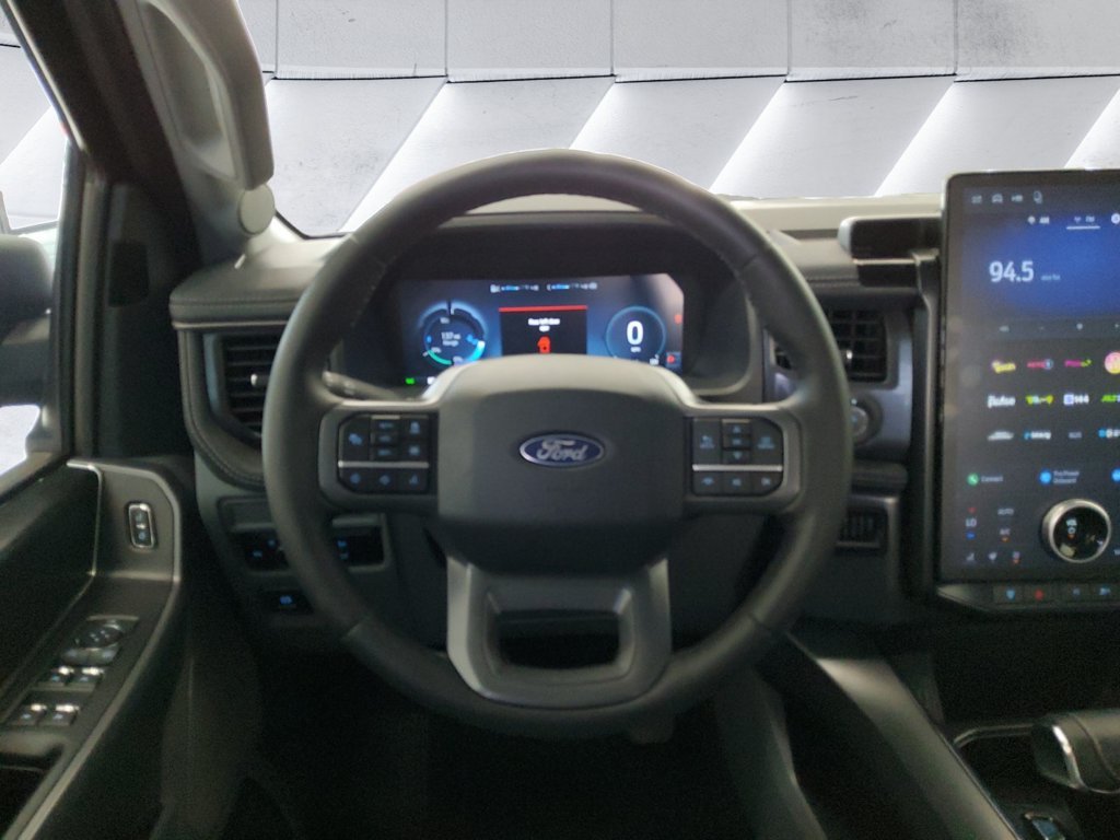 Used 2025 Black Ford Flash image 9
