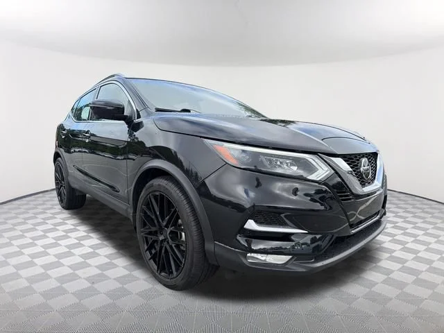 Used 2022 Black Nissan SL FWD Xtronic CVT image 3