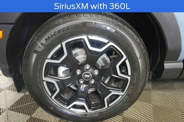 New 2026 Azure Gray Metallic Tri-Coat Ford Outer Banks® image 9