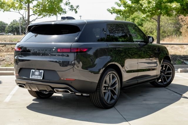 New 2026  Land Rover SE image 11