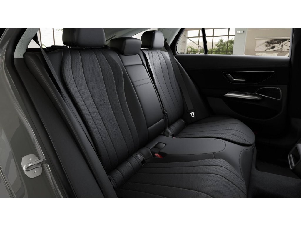 Certified Used 2025 MANUFAKTUR Alpine Grey Mercedes-Benz  image 5