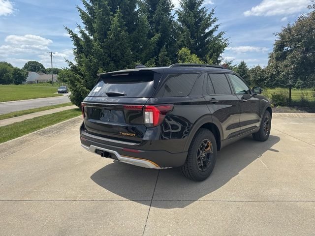 New 2026 Agate Black Metallic Ford Tremor® image 4