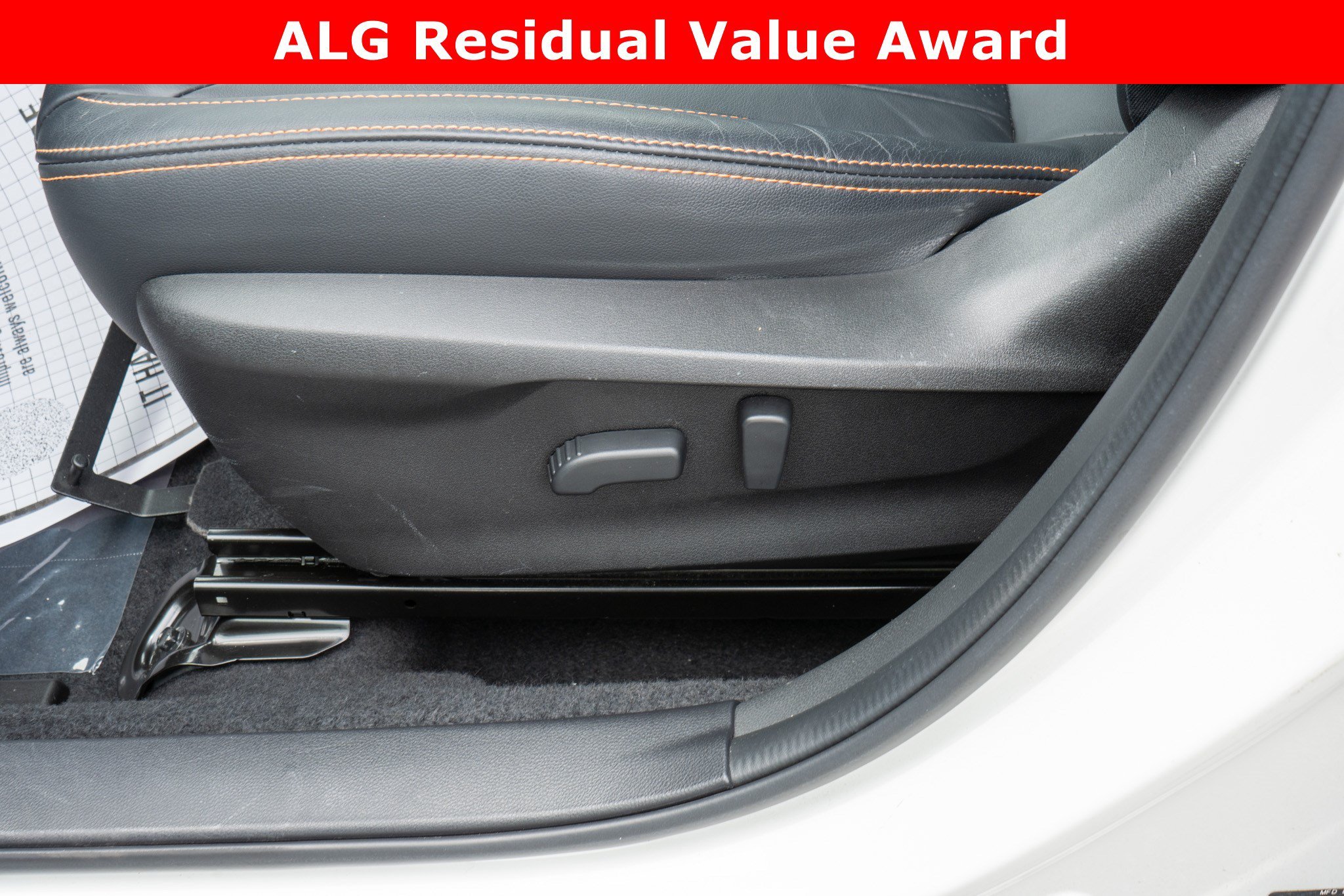 Used 2019 Crystal White Pearl Subaru Limited image 28