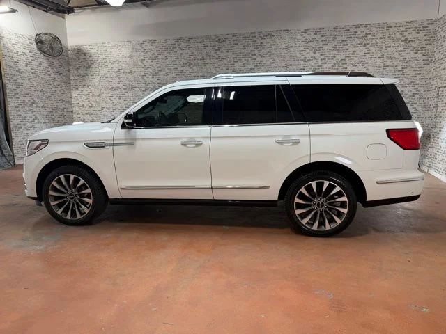 Used 2020 White Lincoln Reserve image 4