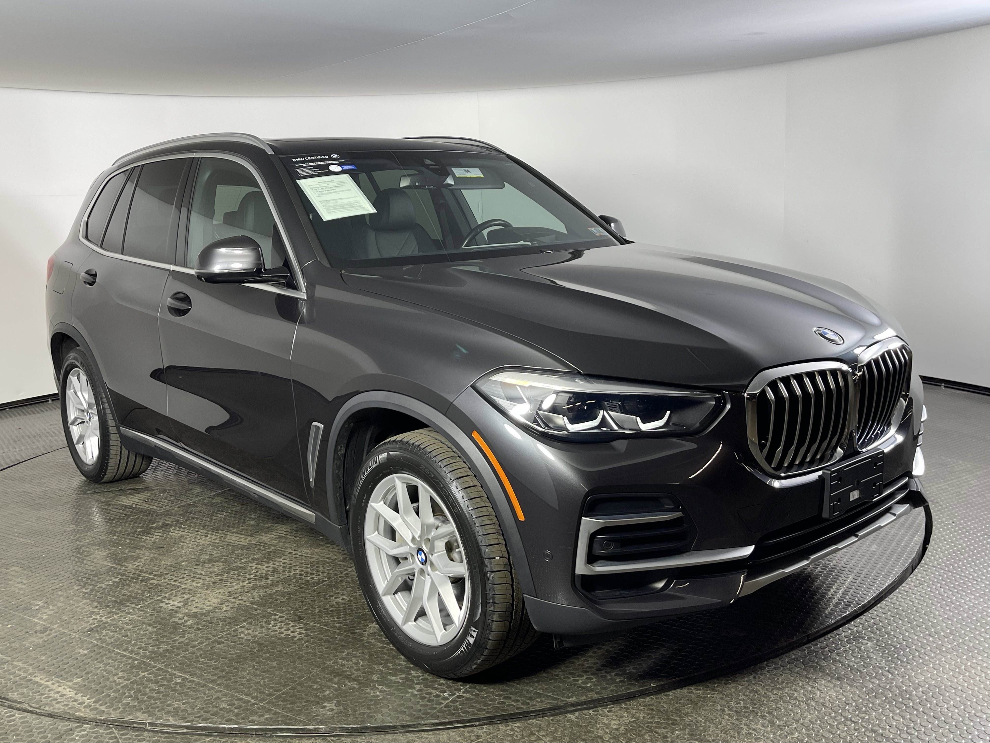 Used 2023 DARK GRAPHITE MET BMW xDrive40i image 2