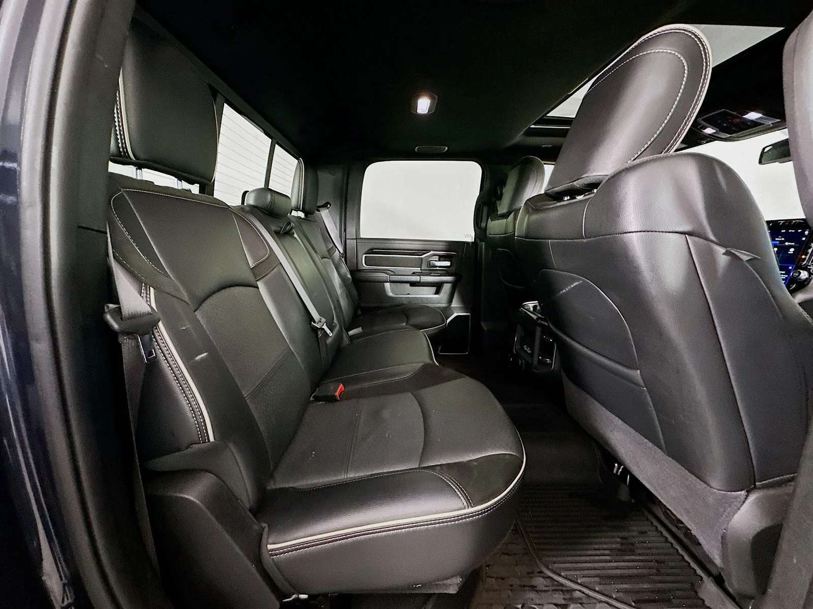 Used 2020 Maximum Steel Metallic Clearcoat Ram Laramie image 30