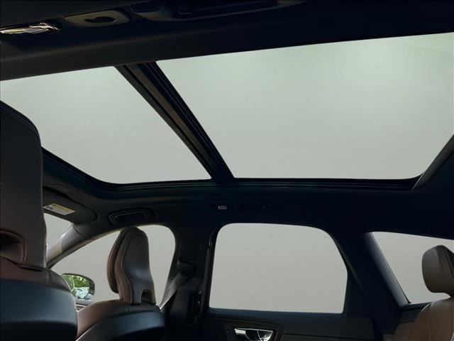 Used 2023  Volvo Plus Bright Theme image 14