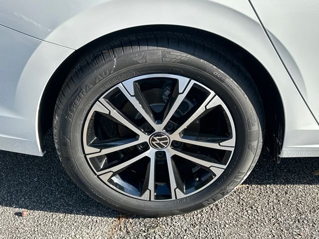 New 2026 White Volkswagen 1.5T Sport image 17
