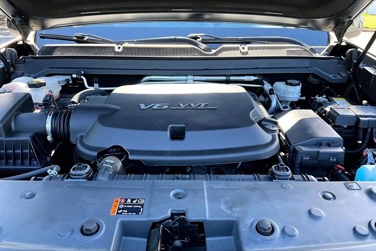Used 2020 Blue GMC SLE1 image 34